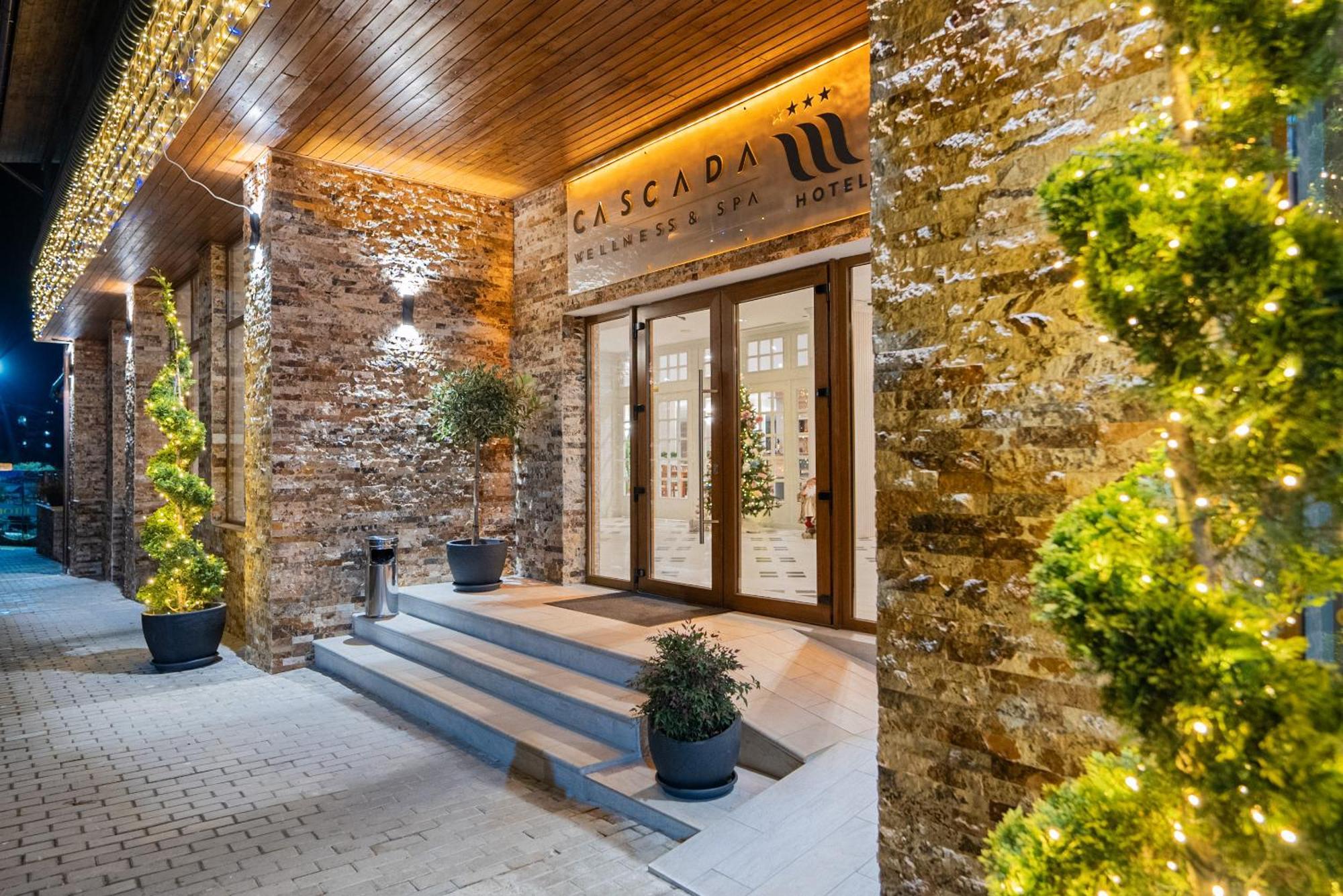Hotel Cascada Băile Olăneşti Exterior foto
