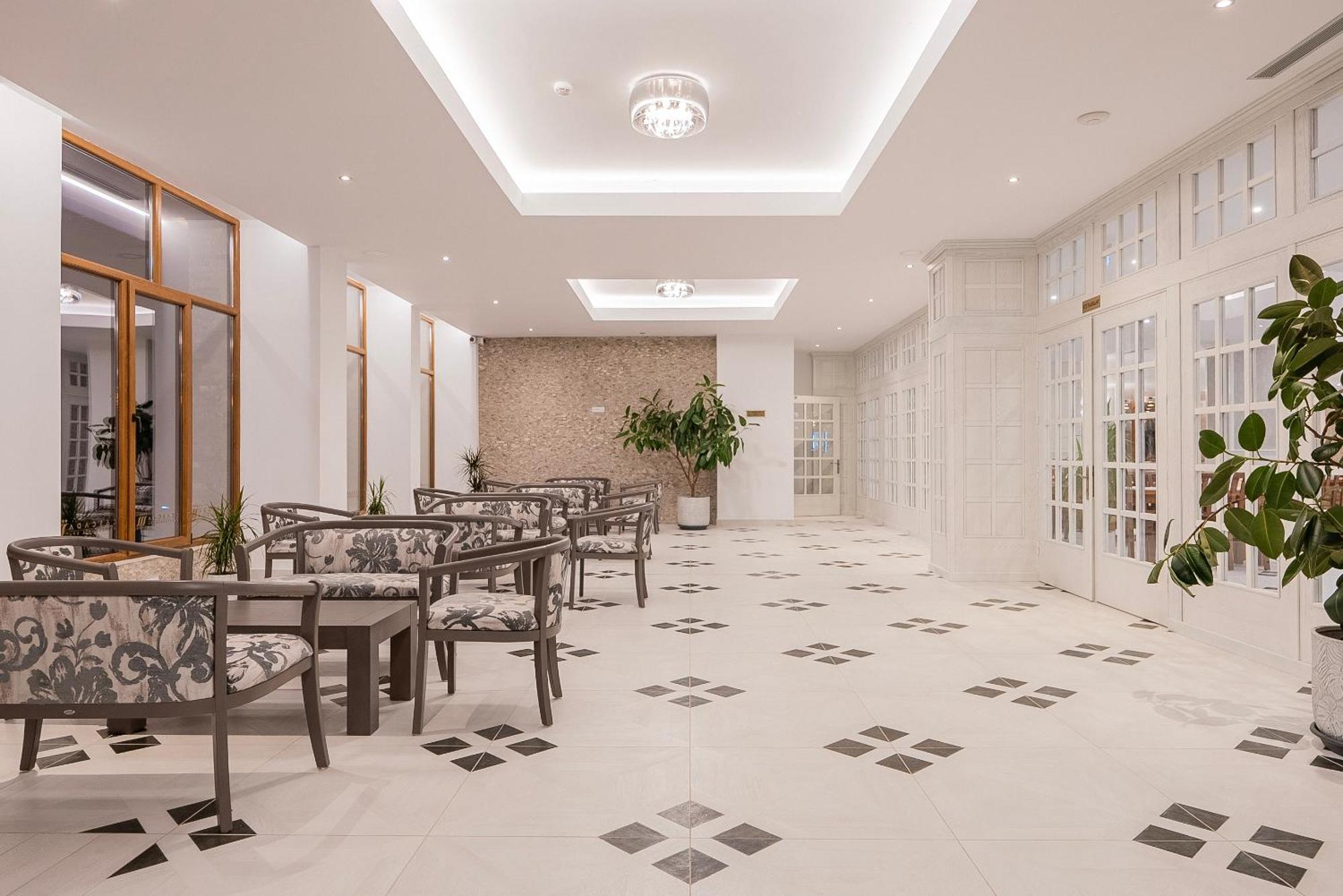 Hotel Cascada Băile Olăneşti Exterior foto