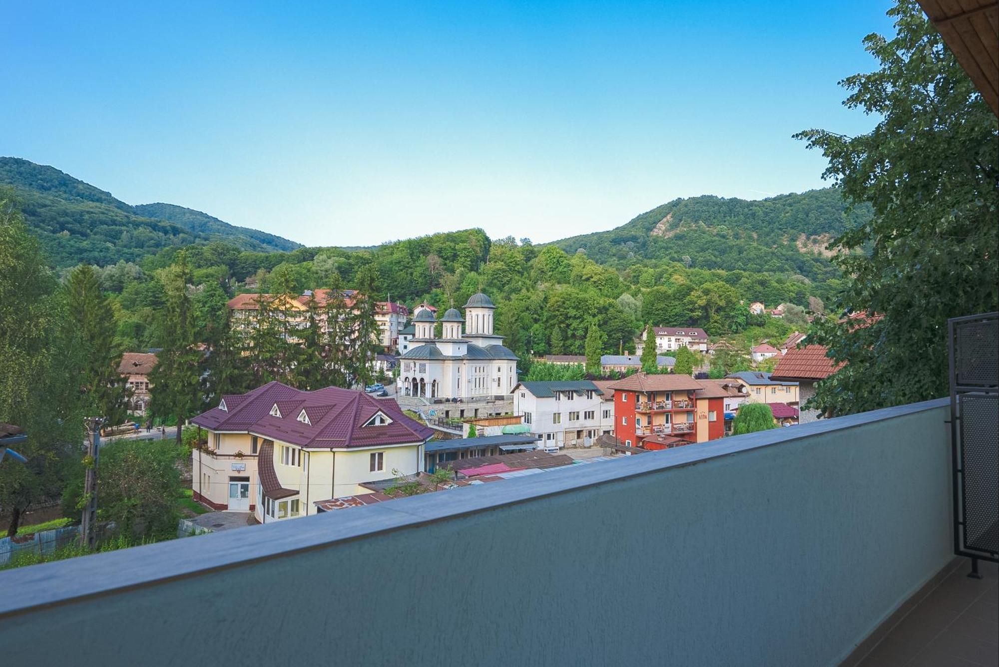 Hotel Cascada Băile Olăneşti Exterior foto