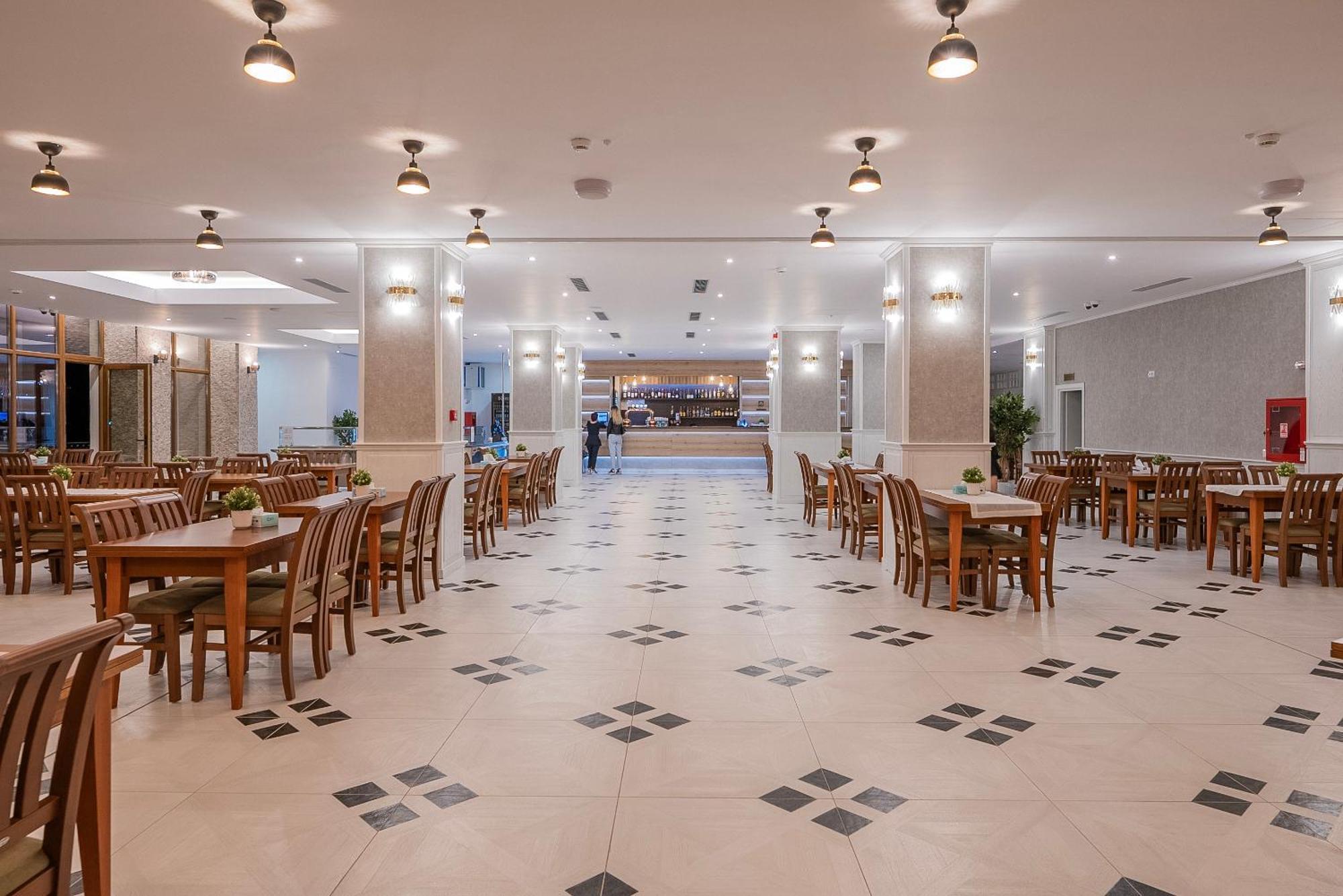 Hotel Cascada Băile Olăneşti Exterior foto