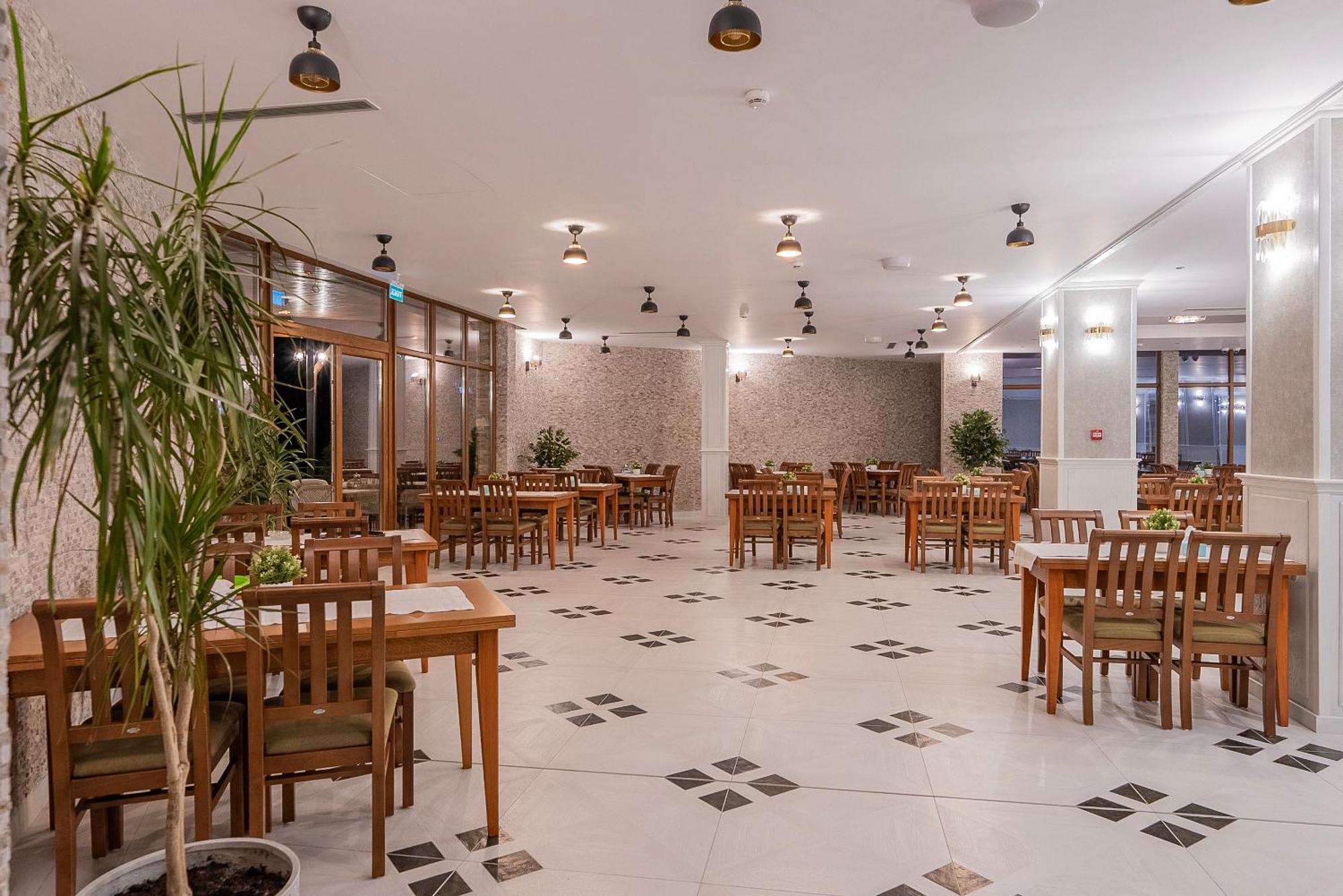 Hotel Cascada Băile Olăneşti Exterior foto