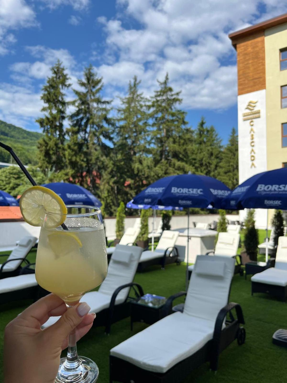 Hotel Cascada Băile Olăneşti Exterior foto