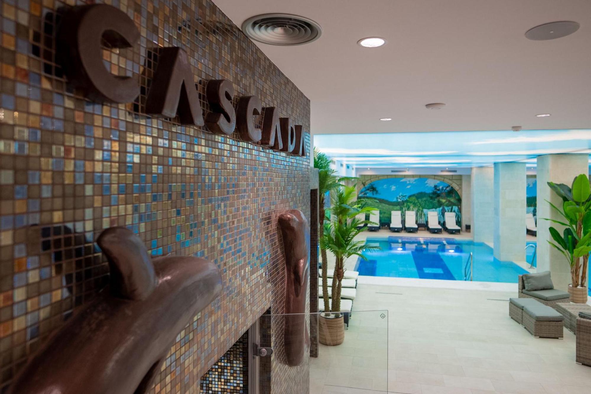 Hotel Cascada Băile Olăneşti Exterior foto